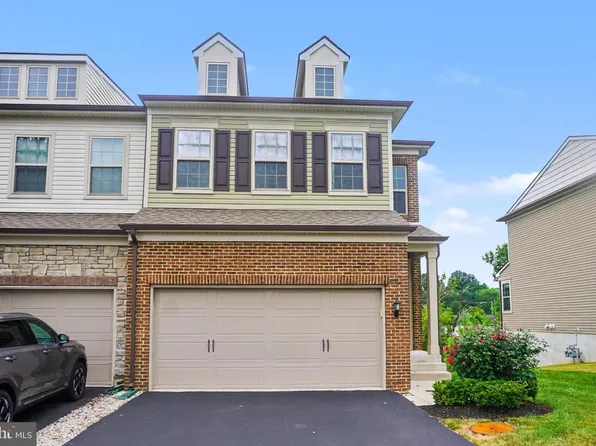 49 Locks Farm Ln, Downingtown, PA 19335