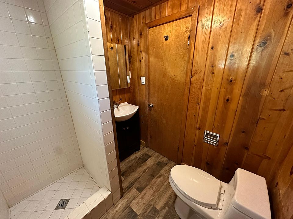 1st image of 25360 Oakwood St #A