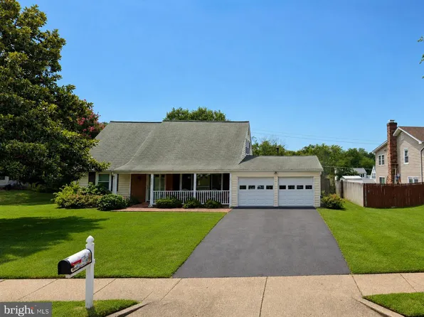 4428 Middle Ridge Dr, Fairfax, VA 22033