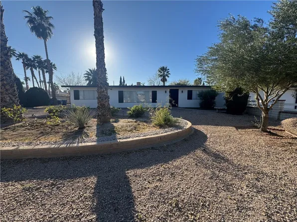 5881 S Sandhill Rd, Las Vegas, NV 89120