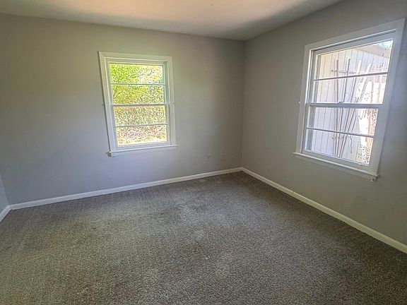 4th image of 257 Greenwell Ct #B