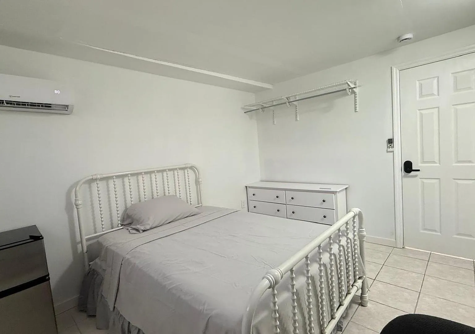 4 bed, 2.0 bath, 1800 sqft, $815 — Photo 1