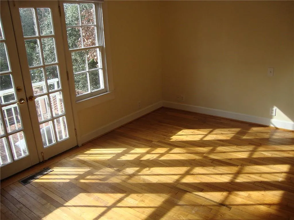1 bed, 1.0 bath, $1,800 — Photo 3