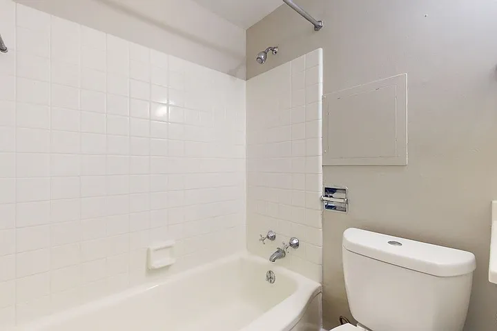5550 S Dorchester Ave — Photo 24