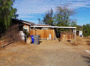 1040 8th St, Ramona, CA 92065
