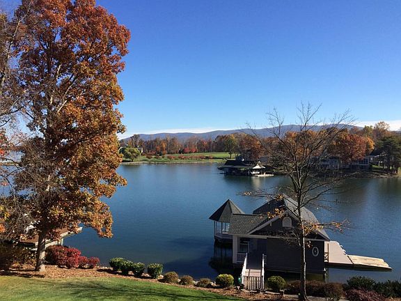 Dock and Incredible Views