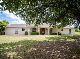 15013 High Point Rd, Terrell, TX 75160