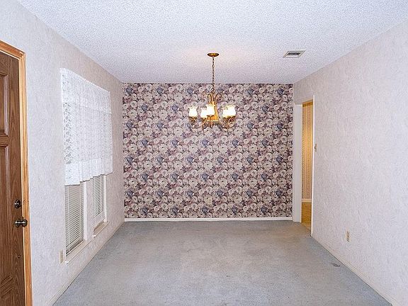 5th image of 1606 Hilton Head Dr