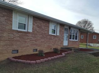 203 Meridale Dr, Johnson City, TN 37601