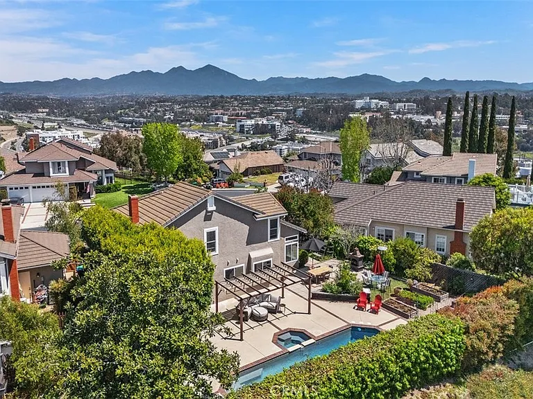 25732 Weston Dr — Photo 44