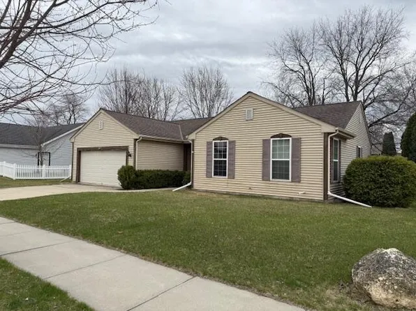 93 Cleveland AVENUE, Hartford, WI 53027