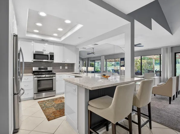 41715 Woodhaven Dr, Palm Desert, CA 92211