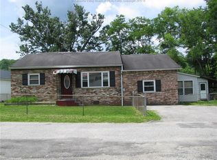 581 Jefferson St W, Saint Albans, WV 25177