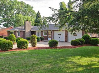 2927 Old Plank Rd, New Castle, PA 16105