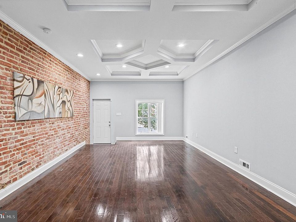 1st image of 3124 E Baltimore St