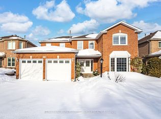 44 Cardinal St, Barrie, ON L4M 6C9