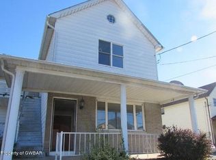 1522 Dawson St, Avoca, PA 18641