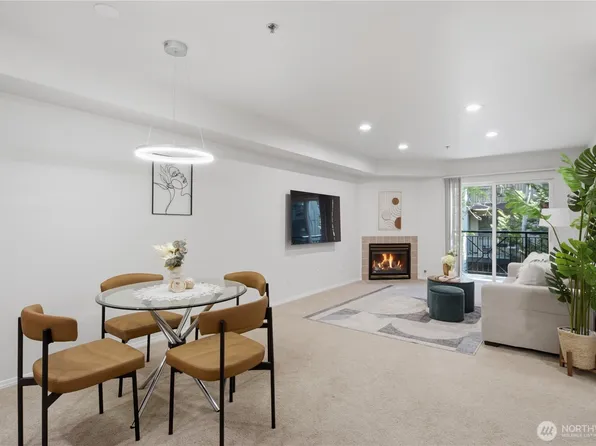 7912 170th Avenue NE #204, Redmond, WA 98052
