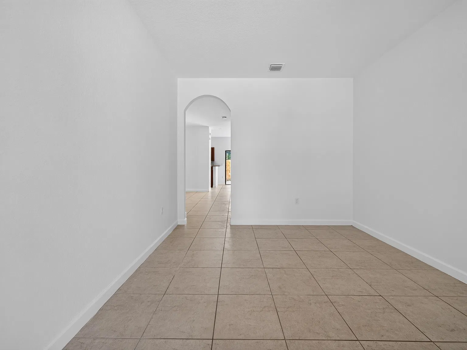 3 bed, 2.5 bath, 1617 sqft, $3,000 — Photo 4