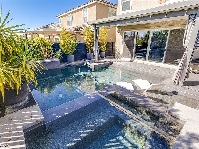 2605 Tolmezzo St — Photo 4