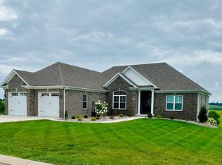 128 Royal View Dr, Lebanon, KY 40033