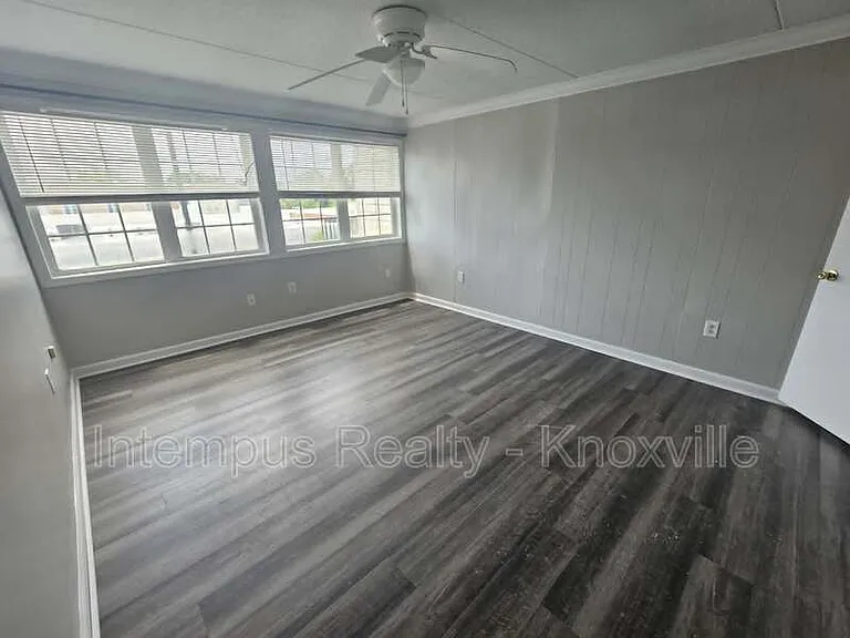 2749 Sullins St #304 — Photo 2