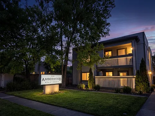 Amberwood Apartments Photo 1