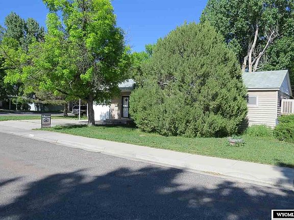 2nd image of 915 Antelope Dr
