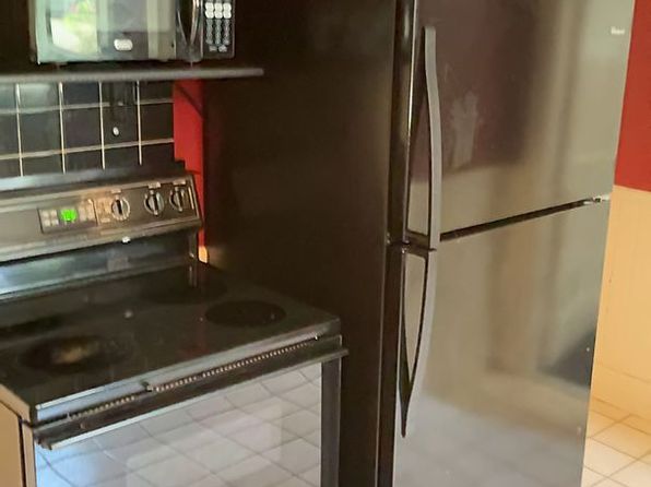 12 Colonial St #2