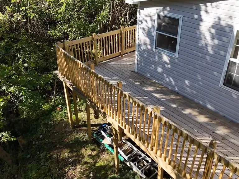 Deck that wrap around the home