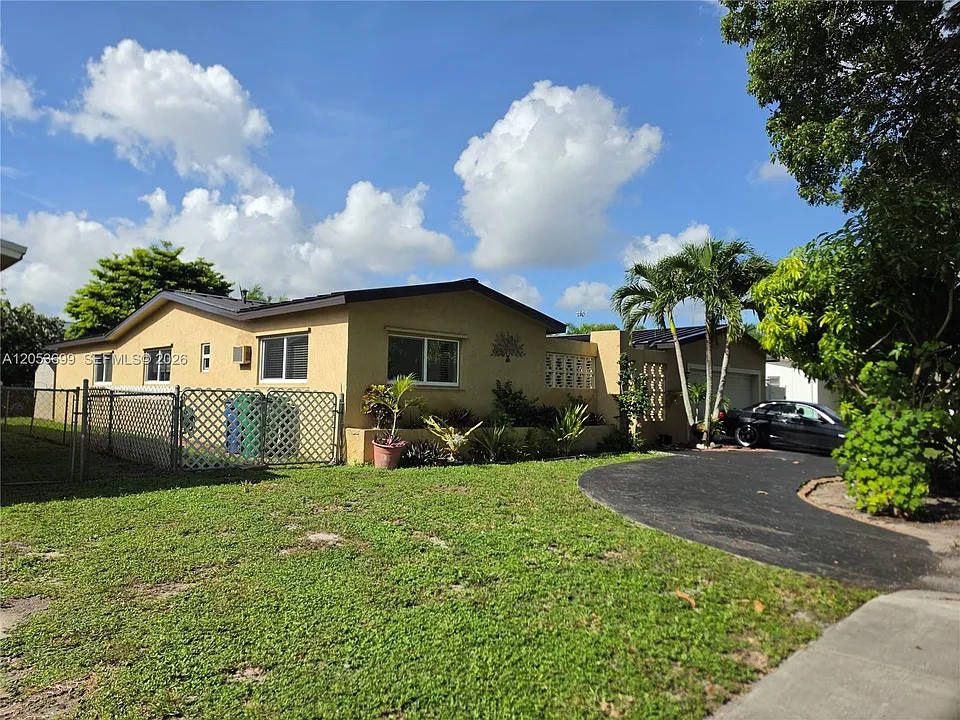 9240 SW 56th St