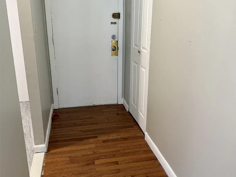 33 Cary Ave #5 — Photo 3