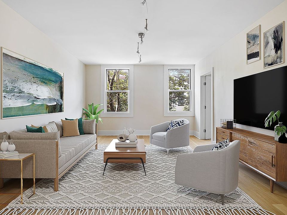 1st image of 27 Wyckoff St #2