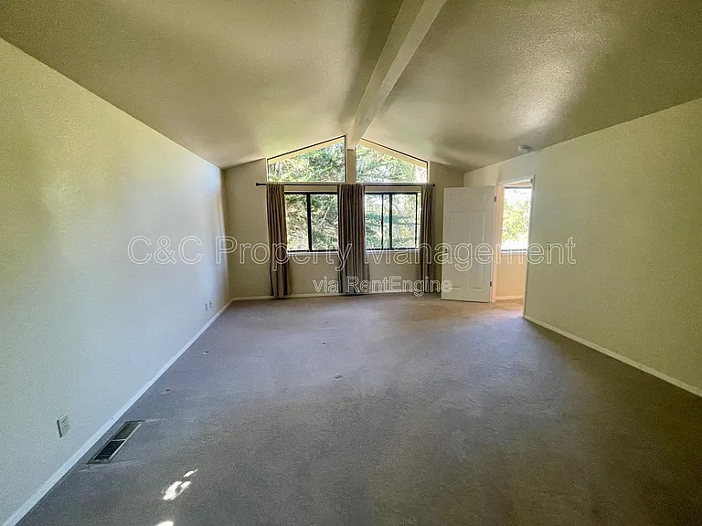1339 David Ave — Photo 19