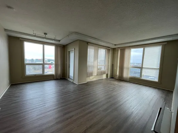 8710 Horton Rd SW, Calgary, AB