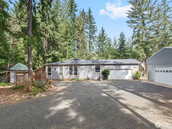 251 N Goldeneye Drive, Hoodsport, WA 98548