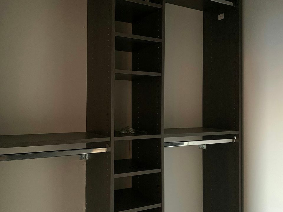 Master Bedroom - Walk in closet