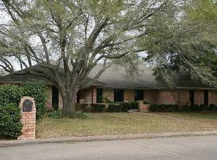 2651 Live Oak Dr, Rosenberg, TX 77471