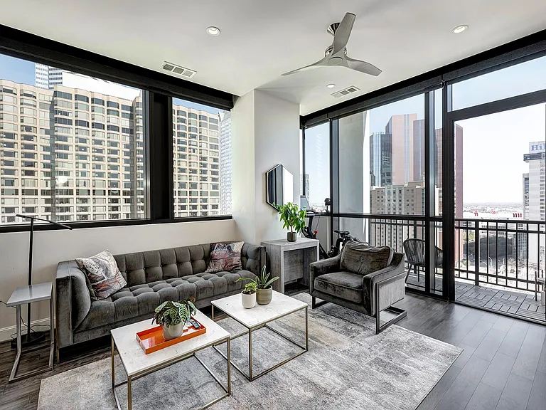 1211 Caroline St #1501 — Photo 3