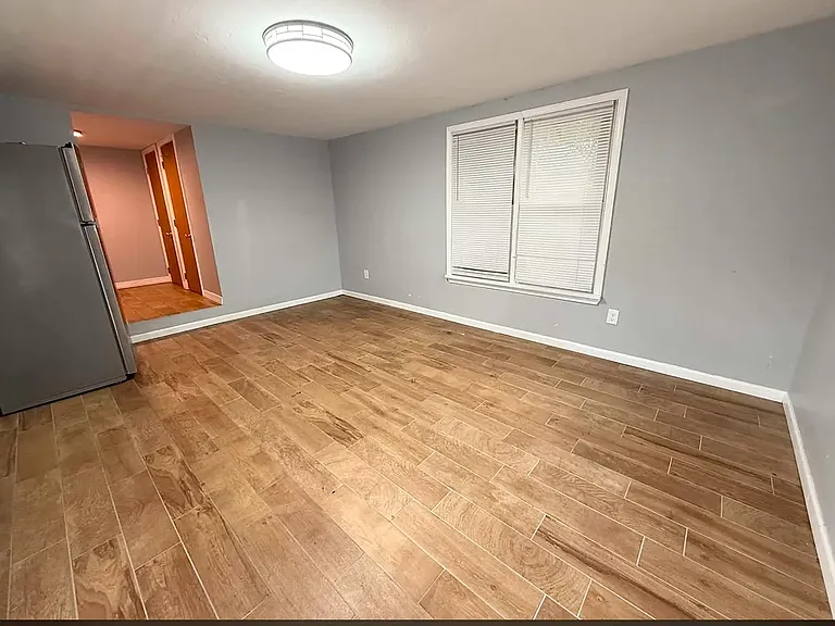 1826 W Park Pl #1/2 — Photo 3