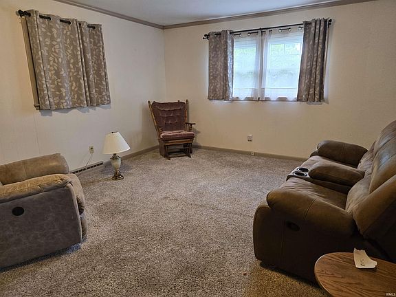4th image of 306 Eastgate Dr