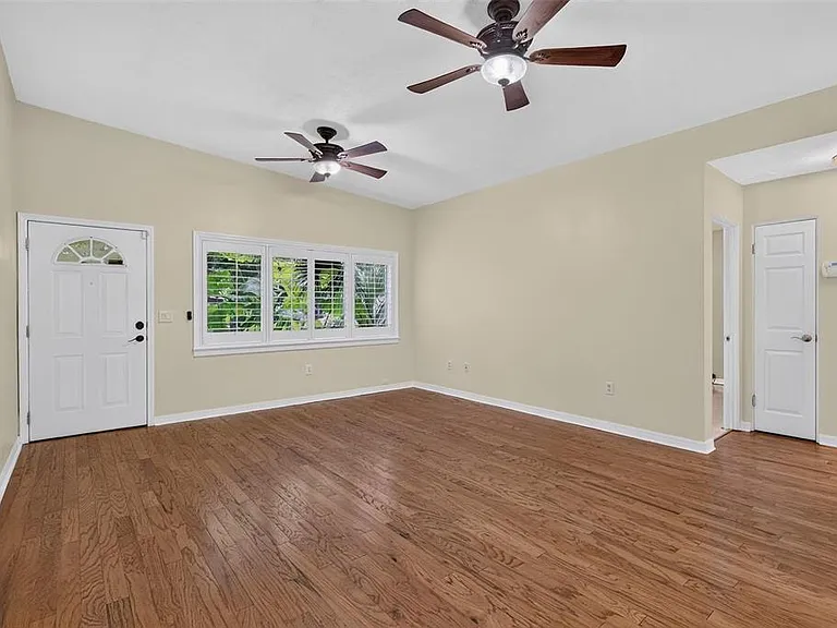 12496 136th Ln — Photo 7
