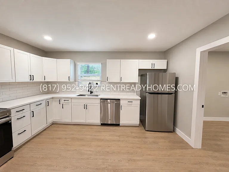 4919 Dickens Rd — Photo 7