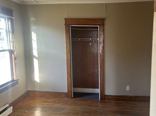 18 King St APT 3, Waterville, ME 04901