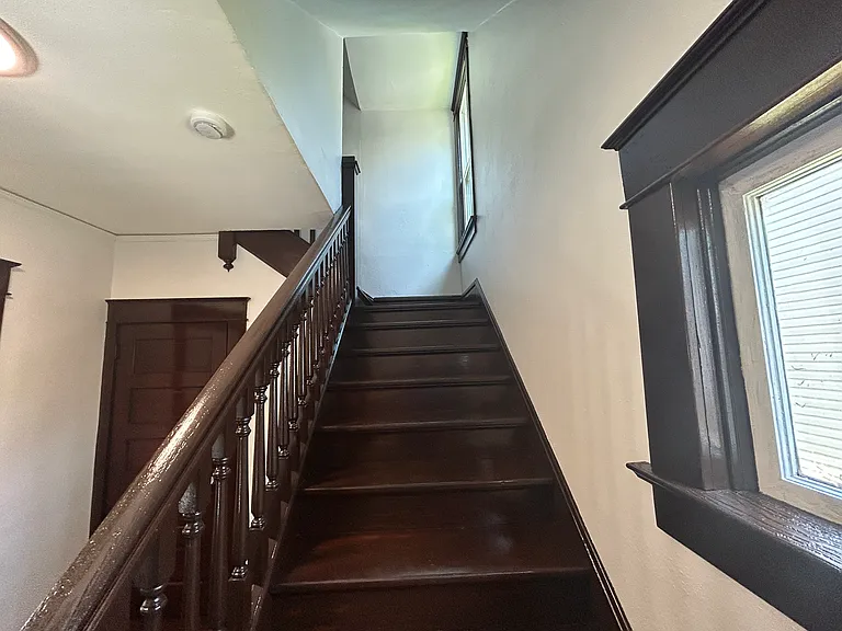 1 Elliott St — Photo 4