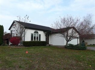 4502 Hollow Ridge Rd, Madison, WI 53704