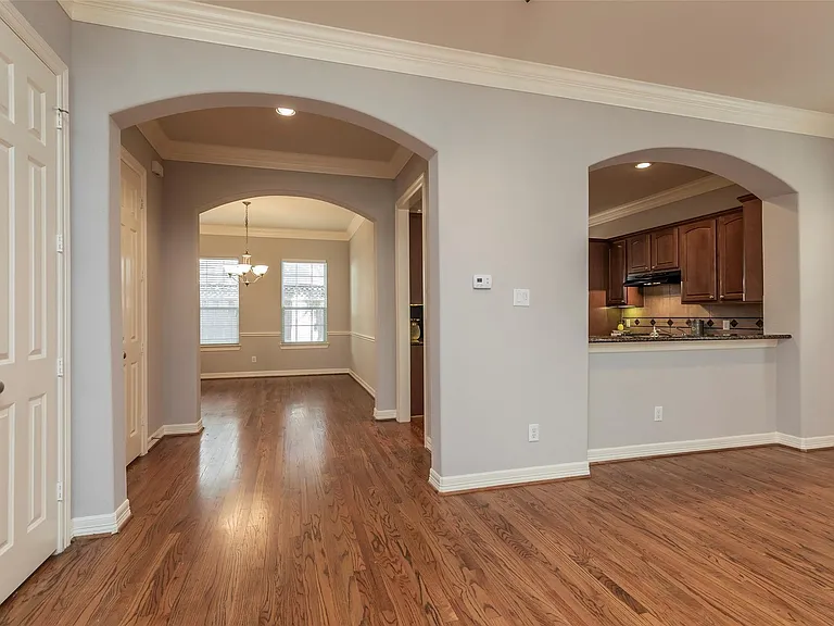 10126 Holly Chase Dr — Photo 11