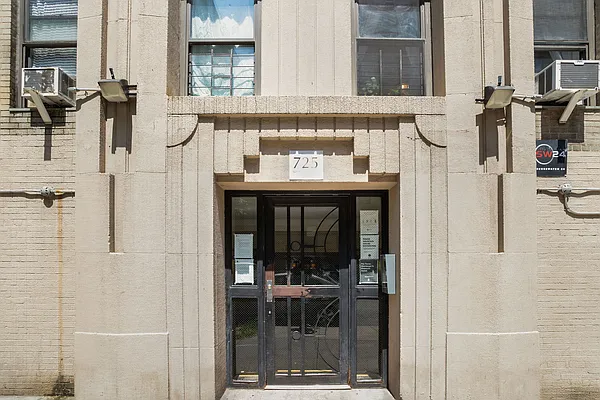 Rented by Compass | media 12