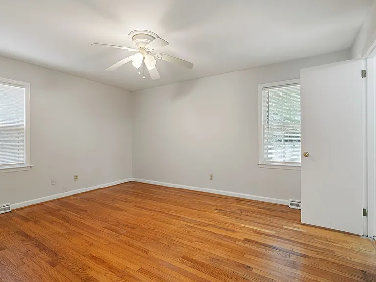 705 Shady Lawn Rd — Photo 16
