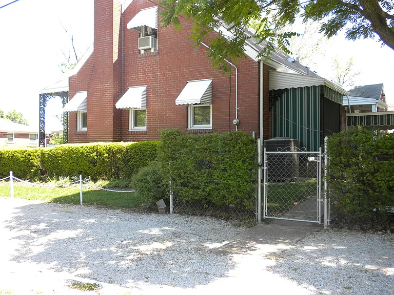 1038 Parkway Dr — Photo 6